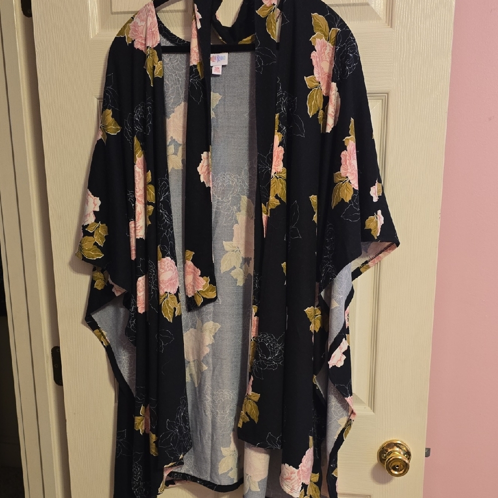 LuLaRoe Savannah Floral Kimono